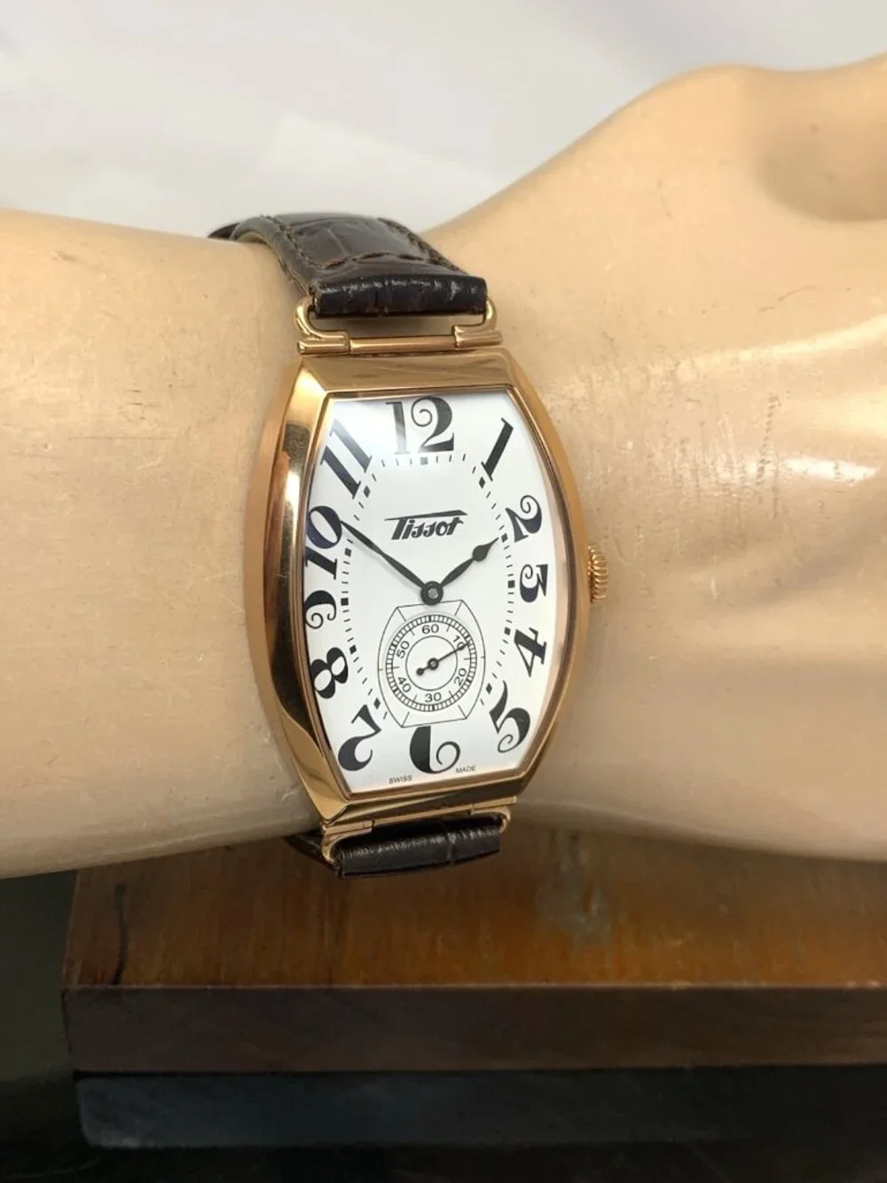 Tissot Heritage Watch T1285053601200 Swiss Hand Wind White Dial Brown Leather